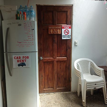 Hogar Tico-Estadounidense Cerca De Aeropuerto Alajuela Zewnętrze zdjęcie